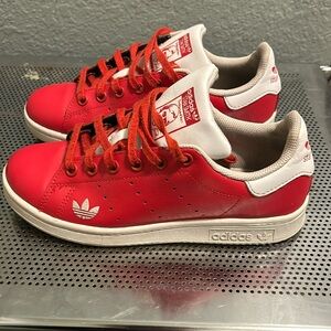 Red & White Stan Smith Adidas Mens size 4/Womens size 6